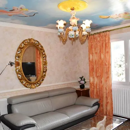 Maison de 2 chambres avec vue sur la mer et jardin clos a Pierre Chatel Hébergement de vacances *